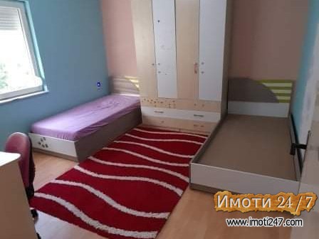 Izdavam opremen stan vo kisela voda