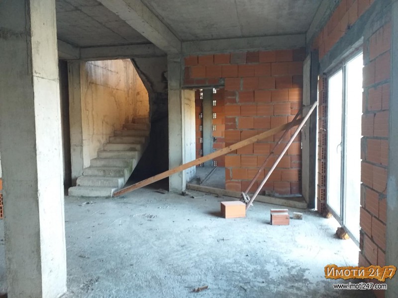 Prodavam kukja vo Nerezi 