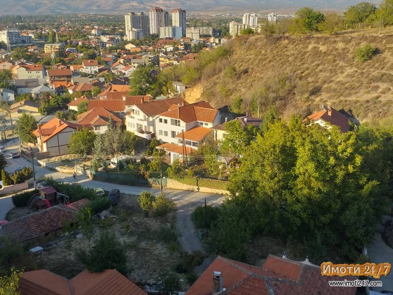 Prodavam kukja vo Nerezi 