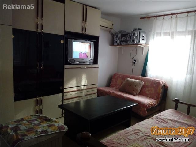 Se izdava kuka pozadi vero centar novo malo 