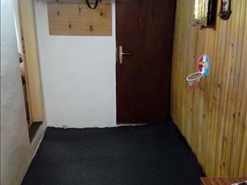 Se izdava kuka pozadi vero centar novo malo
