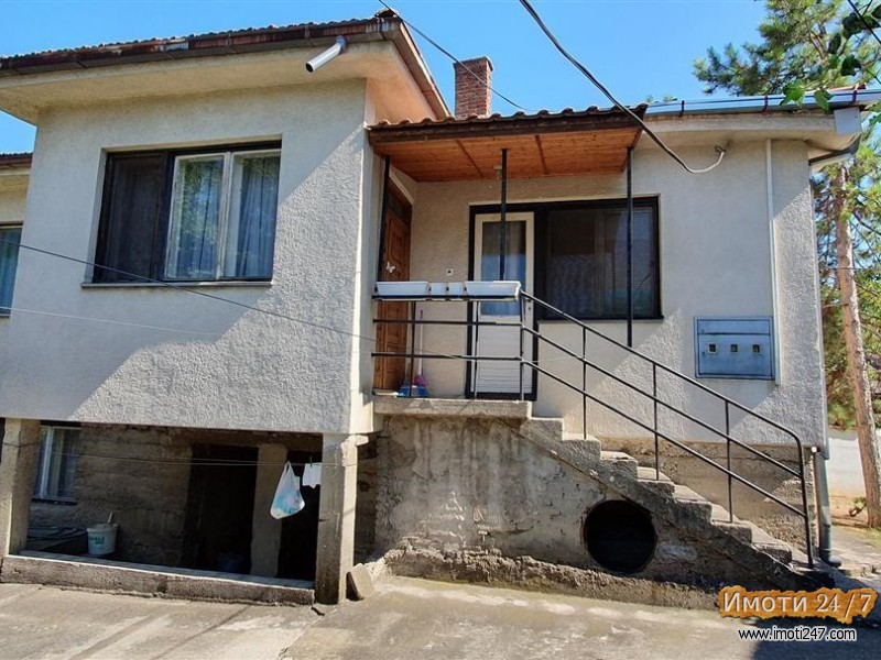 Плац на атрактивна локација