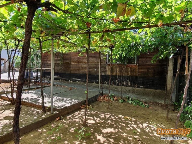 Плац на атрактивна локација