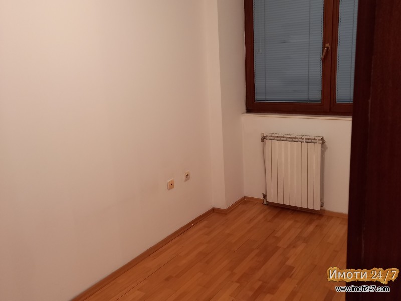 Se izdava garsonjera