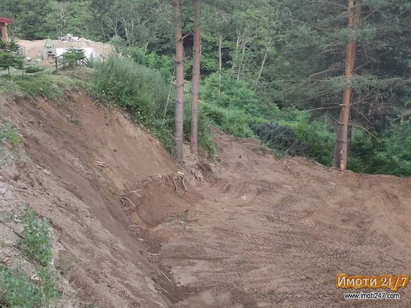 Plac vo Berovo na Berovsko ezero