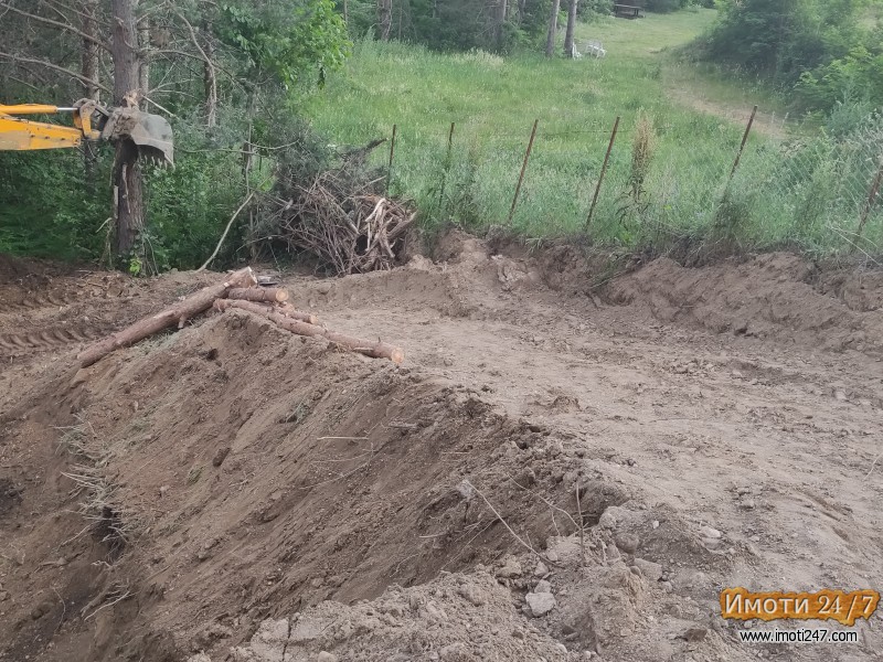 Plac vo Berovo na Berovsko ezero