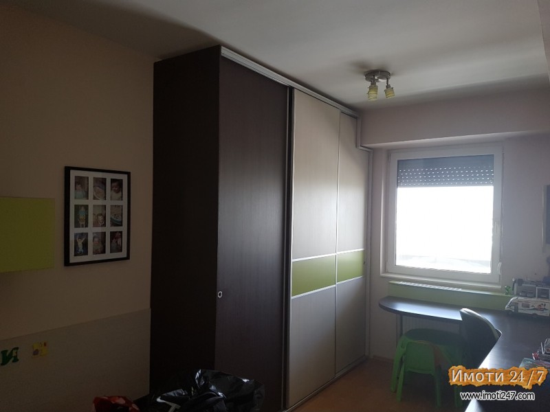 Se izdava komplet namesten stan od 66m2 vo Reonski centar Aerodrom