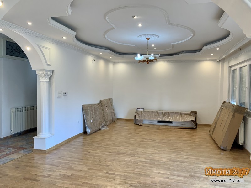 PRODAVAM STAN 110m² SKOPJE-CENAR