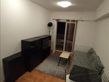 ИЗДАВАМ Гарсоњера во Кисела Вода