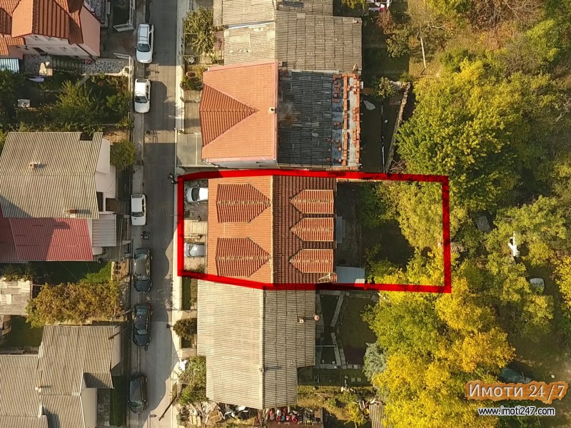 Куќа на три спрата во Ѓорче Петров