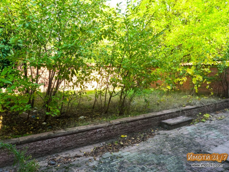 Куќа на три спрата во Ѓорче Петров