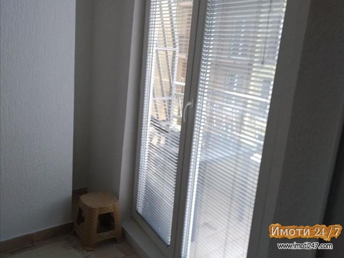 CENTAR- SE IZDAVA STAN ZA PODOLG PERIOD