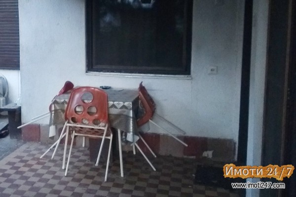 Се издава барака во Влае