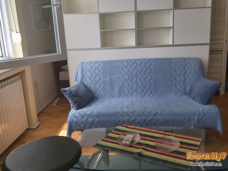 Се издава целосно наместен стан од 40 м2 реонски центар Аеродром