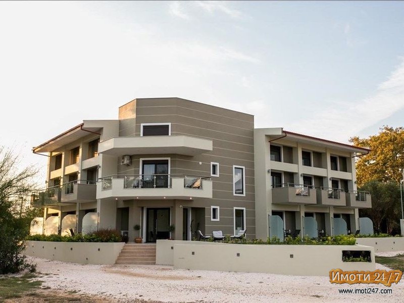 Hotel od 470m2 so 13 sobi Gerakini Halkidiki
