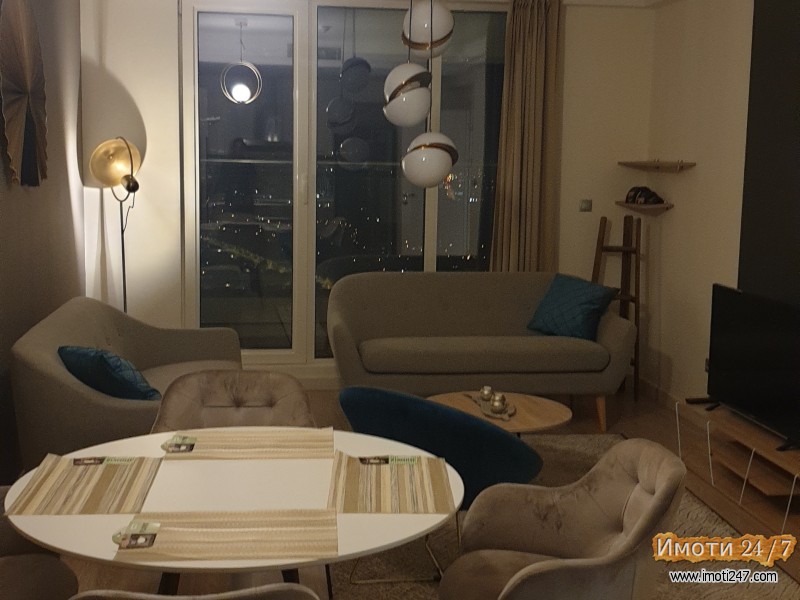 KOmpletno namesten stan so dve spalni sobi kompletna kujnabalkon so prekrasen pogled  WiFi sopst