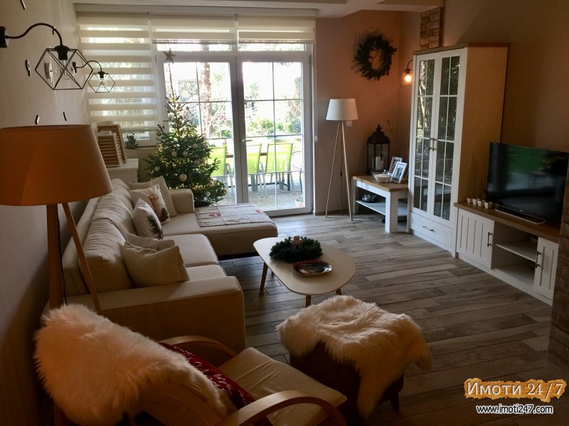 ИЗДАВАМ спрат од куќа во Влае  до Кафичот Кино Влае  Скипје