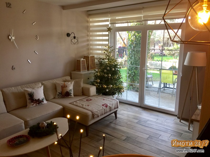 ИЗДАВАМ спрат од куќа во Влае  до Кафичот Кино Влае  Скипје