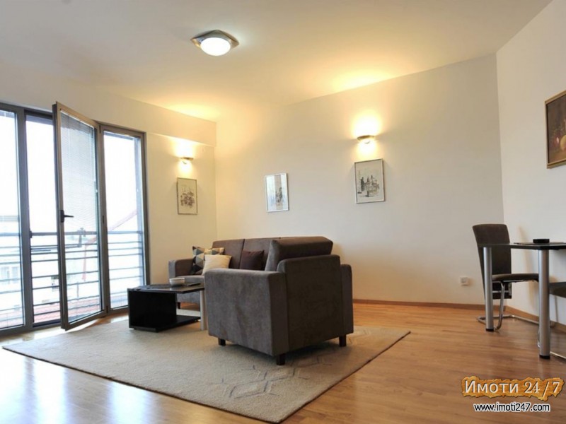 Izdavam vo Debar maalo kaj Broz cafe nov namesten stan od 40m2