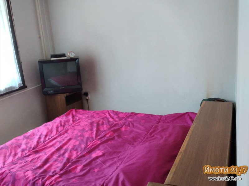 PRODAVAM STAN NA BIT PAZAR OPSHTINA CENTAR VO ZGRADATA NAD APTEKA ZEGIN I MAKEDONKI POSHTI