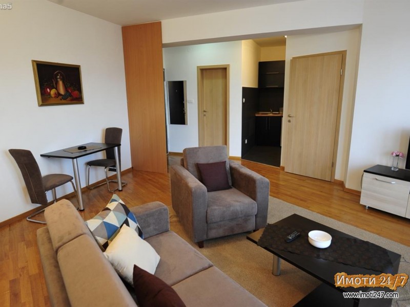 Debar maalo Centar  se izdava kompletno namsten stan od 40m2 so edna spalna soba