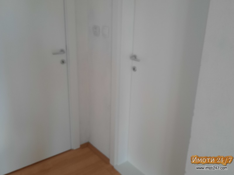 Se prodava vikendica na Berovsko ezero