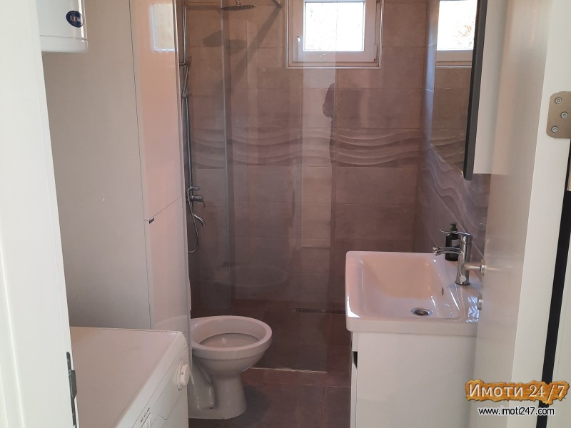 Se prodava vikendica na Berovsko ezero