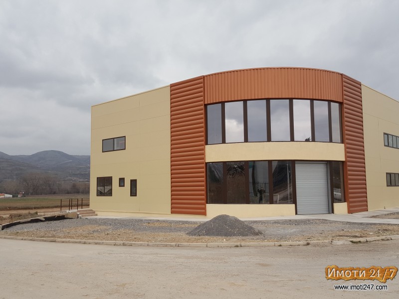 Се издава индустриски објект Хала  со површина од 1325м2