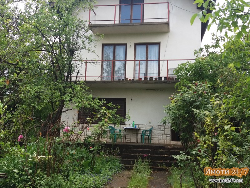 Продавам викенд куќа- Добри Дол