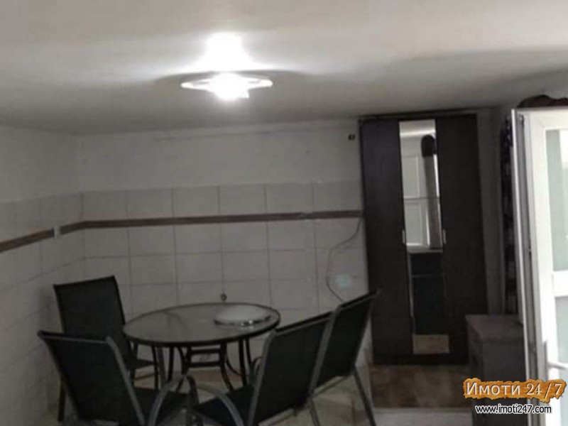 Izdavam del od kukja Co Skopje Taftalidze 1
