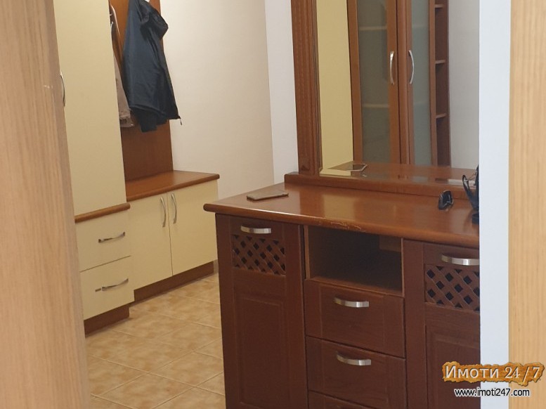 Се издава стан во Мичурин автобуска станица