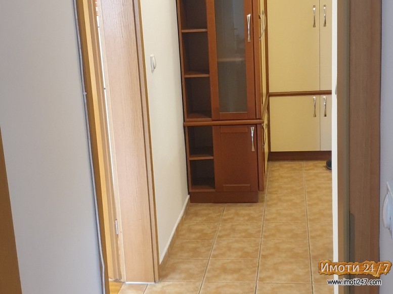 Се издава стан во Мичурин автобуска станица