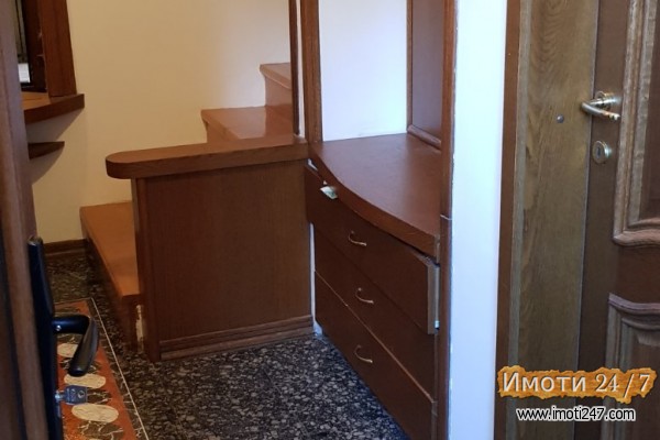 Centar Vodno kuka 500m2 idealna za ziveenje ili firmi