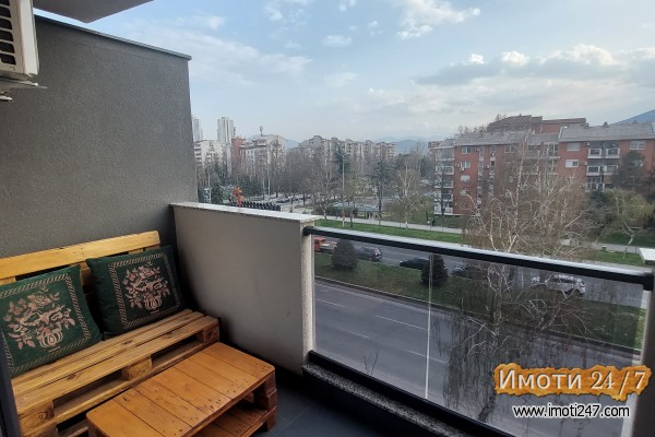 Гарсоњера во Аеродром 