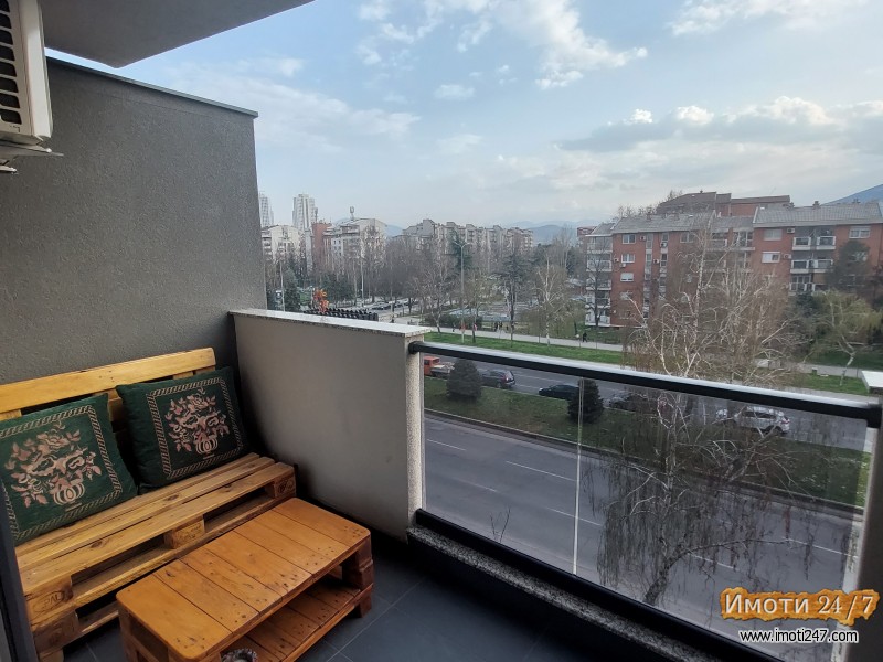 Гарсоњера во Аеродром 