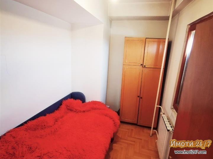 Се продава стан од 66м2 со 3 спални соби кај Гет кафе во Аеродром