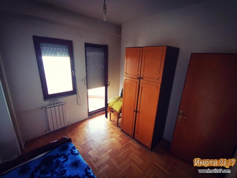 Се продава стан од 66м2 со 3 спални соби кај Гет кафе во Аеродром