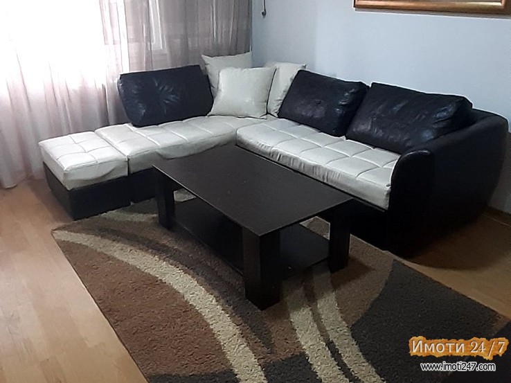 Се издава стан на Плоштад Македонија