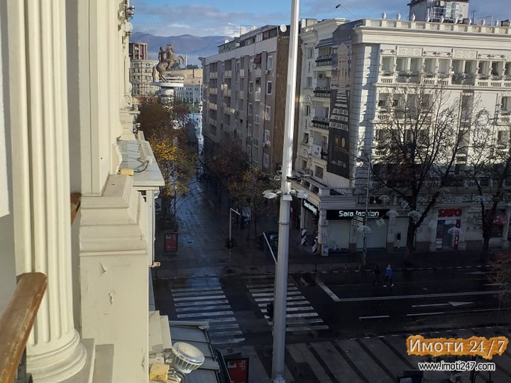 Izdavam stan vo strog centar na ul Makedonija