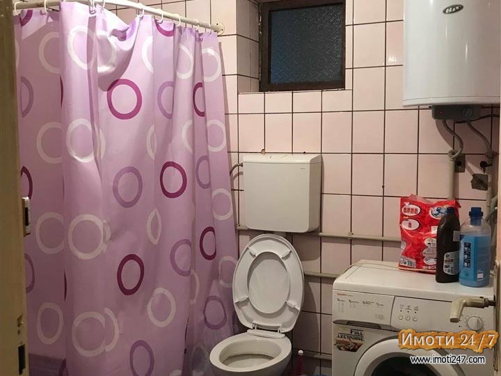 Се продава куќа во населба Ченто на сама главна улица