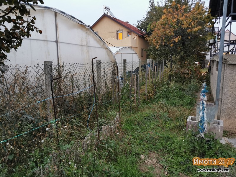 Се продава куќа во населба Драчево 