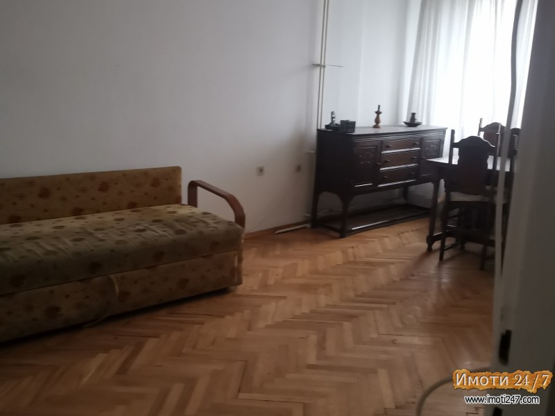 Се продава стан во Топанско Поле