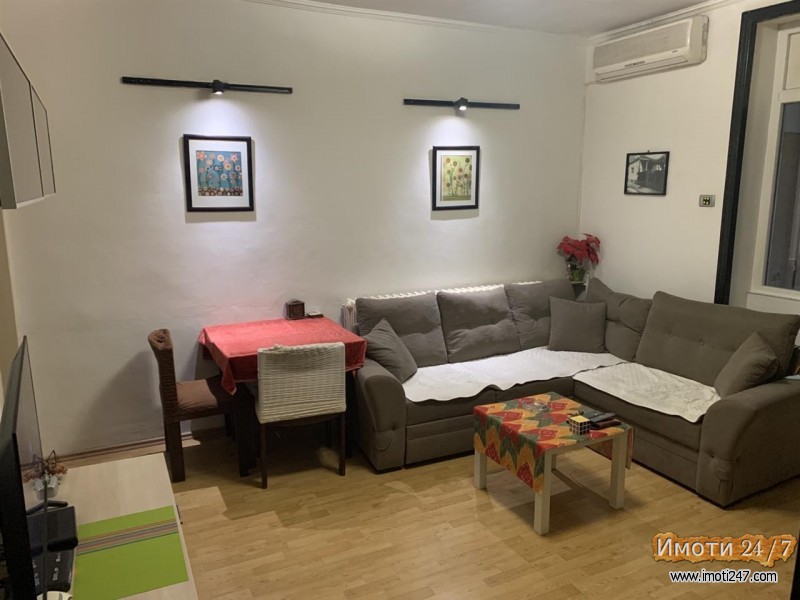 Renoviran stan so 3 spalni vo Karposh 1