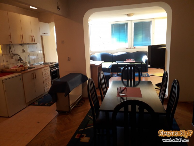 Se izdava trosoben namesten stan