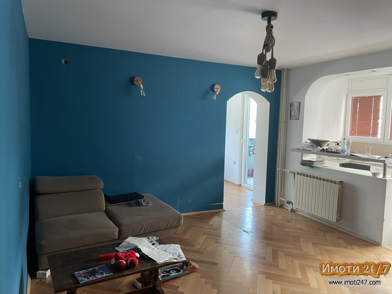 Renoviran stan od 79m2 vo Karpos 2