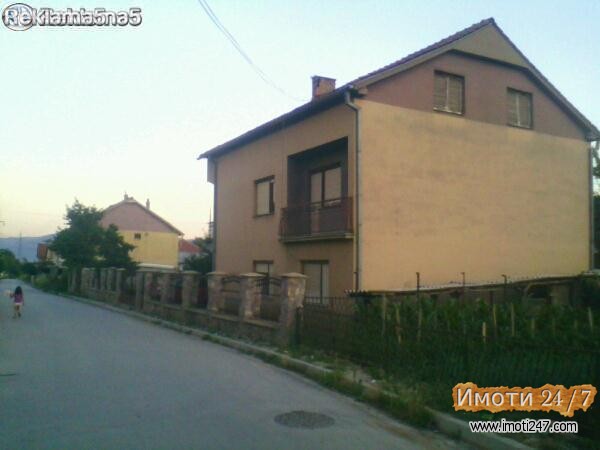  SE PRODAVA KUKA NA ODLICNA LOKACIJA VO KICEVO