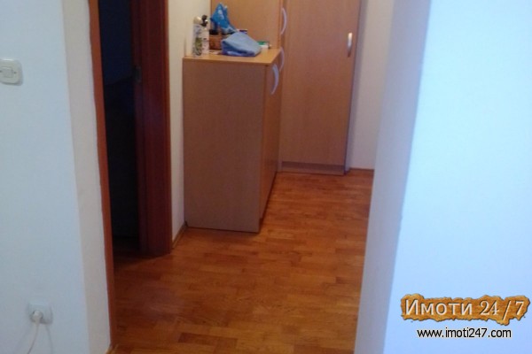 Se prodava stan 75m2 vo Centar kaj Montenegro