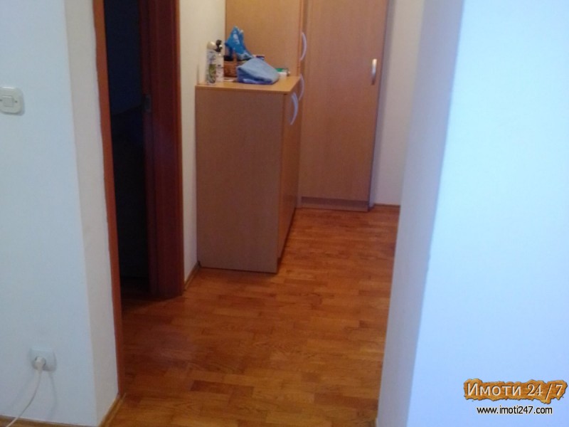 Se prodava stan 75m2 vo Centar kaj Montenegro