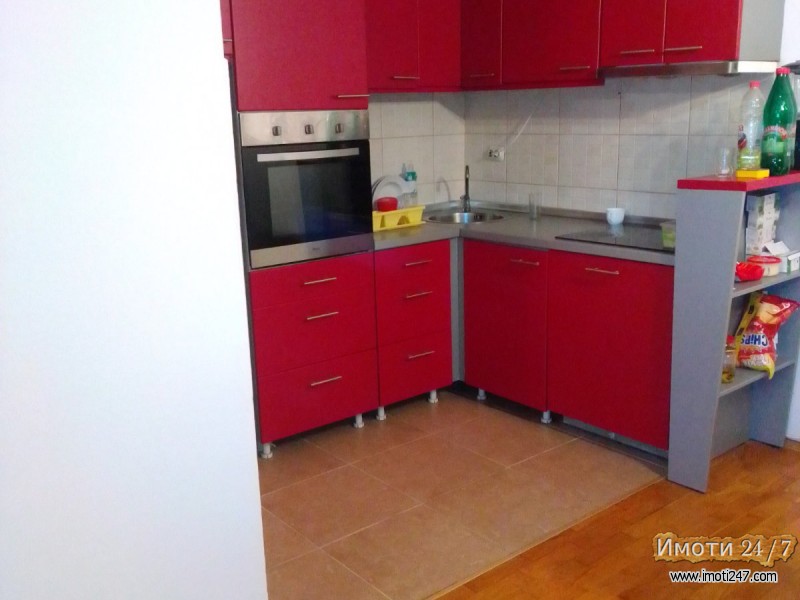 Se prodava stan 75m2 vo Centar kaj Montenegro