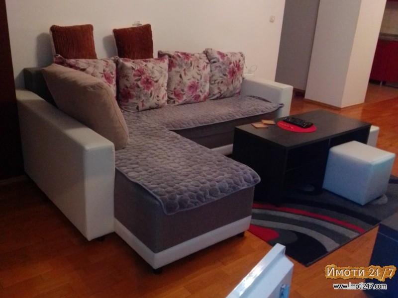 Se prodava stan 75m2 vo Centar kaj Montenegro